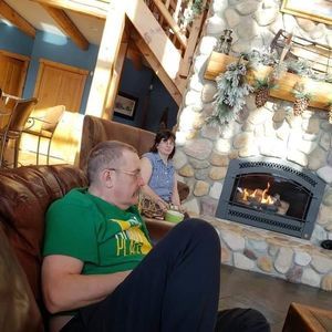 Meet your Posher, Leslie